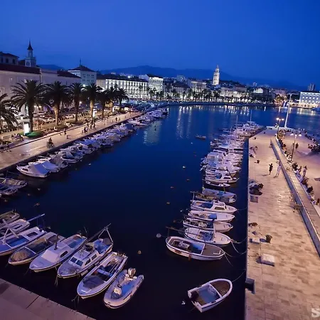 Cool Attic Marina In The Heart Of