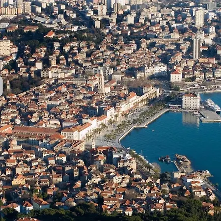 Cool Attic Marina In The Heart Of Appartement Split