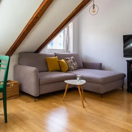 Cool Attic Marina In The Heart Of Appartement