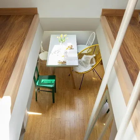Cool Attic Marina In The Heart Of Apartment *