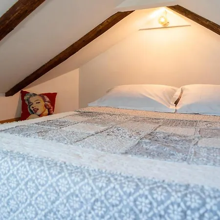 Cool Attic Marina In The Heart Of Apartment