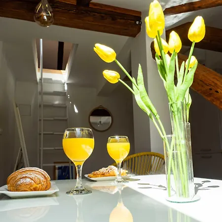 Cool Attic Marina In The Heart Of سبليت