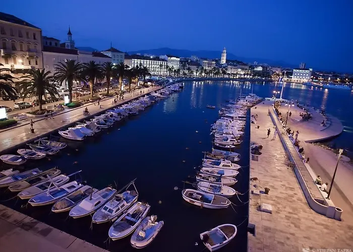 Cool Attic Marina In The Heart Of