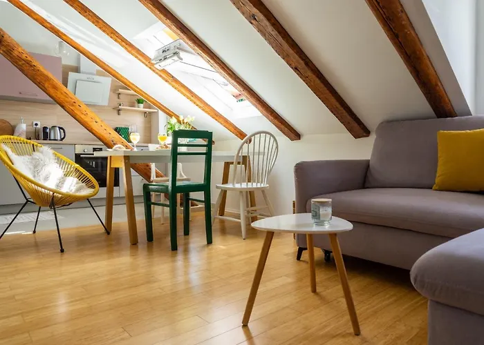 Cool Attic Marina In The Heart Of