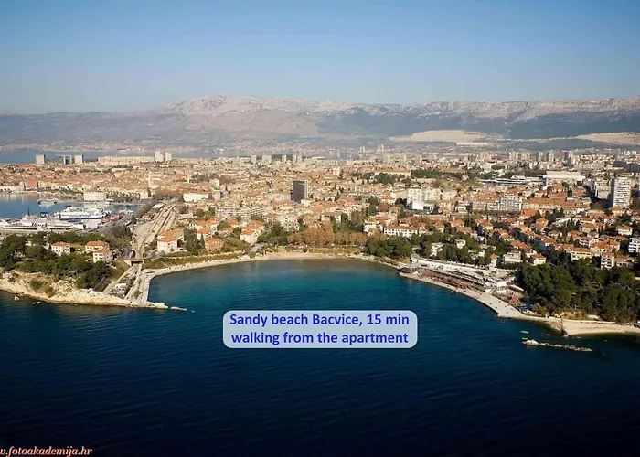 Cool Attic Marina In The Heart Of *